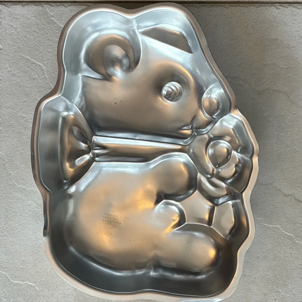 Vintage Wilton Cuddly Bear Aluminum Cake Pan #502-7458 Panda Koala Teddy CUTE